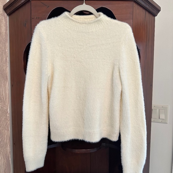 Universal Thread White Sweaters - Picture 1 of 2